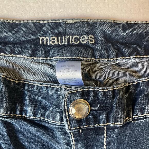 Maurices Women Capri Jeans size 34 Blue Mid Rise Stretch Exclusive of Decoration - Picture 8 of 11